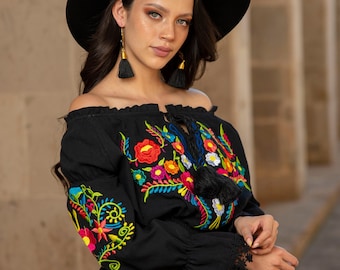 Floral Embroidered Mexican Blouse. Size S - 2X. Floral Long Sleeve Blouse with Lace. Mexican Artisanal Top. Off the Shoulder blouse.