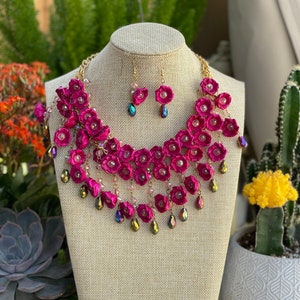 Mexican Artisanal Palm Leaf Jewelry Set. Palm Leaf Flower Necklace & Earrings. Floral Jewelry. Handmade Jewelry. Ethnic Necklace. Fuchsia