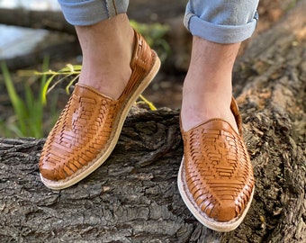 Sandale artisanale pour hommes. Sandale mexicaine en cuir. Huarache mexicaine. Sandale de couleur unie. Sandale tendance pour hommes. Fête des pères. Cadeaux pour lui.