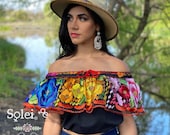 Hand Embroidered Crop Top. Mexican Floral Top. Off the Shoulder Blouse. Crop Top Chiapaneco. Hand Embroidered Top. Mexican Fashion Blouse.