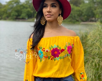 Long Sleeve Crop Top. Mexican Floral Top. Traditional Mexican Blouse. Mexican Crop Top. Hand Embroidered Top. Mexican Fashion Blouse.