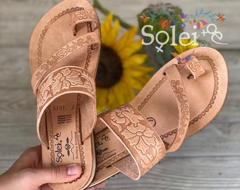 Floral Artisanal Sandal. Cross Strap Sandals. Mexican Floral Artisanal Sandal. Cross Strap Sandals. Mexican