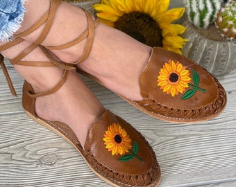 mexican chanclas with flowers