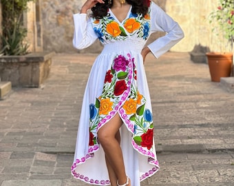 Mexican Asymmetrical Dress. Size S - XL. Floral Embroidered Dress. Traditional Mexican Dress. Artisanal Mexican Party Dress. Latina Style.