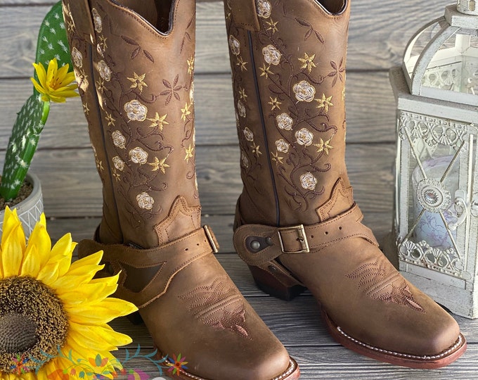 Women's Mexican Boot. Handmade Leather Floral Embroidered Boot. Artisanal Women Boot. Western