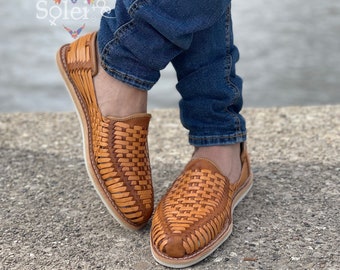 Men’s Mexican Leather Shoes. Mexican Leather Sandal. Mexican Huarache. Multicolor Leather Sandal. Men’s Fashion Loafers. Mexican Loafers.