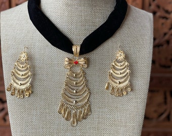 Mexican Filigree Choker and Earrings. Gold Plated Filigree. Traditional Mexican Jewelry. Folkloric Jewelry. Mexican Fiesta.