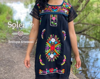 Mexican Floral Embroidered Dress. Size S - 2X. Hand Embroidered Mexican Dress. Bohemian Style. Mexican Wedding. Mexican Fiesta.