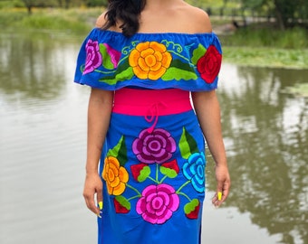 Floral Embroidered Dress. Mexican Dress.Off the Shoulder Dress. Mexican Traditional Dress. Mexico Artisanal Dress.