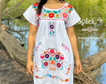 Mexican Floral Dress. Beautiful Embroidered Dress. Bohemian Style. Artisanal Floral Dress. Size S - 2X  Mexican Dress.