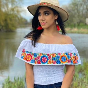 Blusas floreadas campesinas clearance