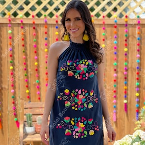 Floral Halter Dress. Hand Embroidered Mexican Dress. Mexican Sun Dress. Mexican Halter Dress. Colorful Mexican Dress. Bridesmaid Dress.