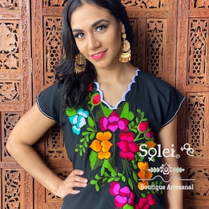 Embroidered Mexican Floral Blouse. Size S - 2X. Hippie-Boho. Mexican Artisanal Blouse. Mexican Floral Top. Colorful Top from Mexico