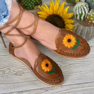 Lace Up Mexican Sandals. All sizes Boho-Hippie Vintage. Mexican Woven Leather Flats. Mexican Huaraches. Summer Mexican Sandals.