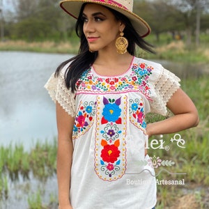 Blusa Mexicana Bordada a Mano. Tallas S 3X. Blusa Mexicana Artesanal. Blusa Floral Bordada. Blusa Tradicional de Mexico imagen 9