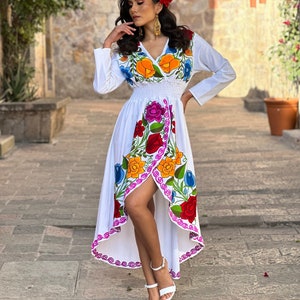 Mexican Asymmetrical Dress. Size S - XL. Floral Embroidered Dress. Traditional Mexican Dress. Artisanal Mexican Party Dress. Latina Style.