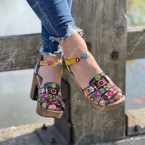 Hand Painted Mexican Leather Heels. All sizes Boho-Hippie Vintage. Mexican Block Heels. Mexican Leather Shoes. Mexican Colorful Block Heels.