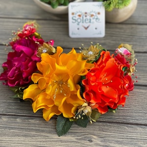 Traditional Mexican Floral Headpiece. Womens Flower Headpiece.Traditional Mexican Accessories. Quinceañera Floral Headpiece.Mexican Folklore