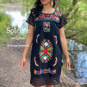 Mexican Floral Embroidered Dress. Size S - 2X. Hand Embroidered Mexican Dress. Bohemian Style. Mexican Wedding. Mexican Fiesta.