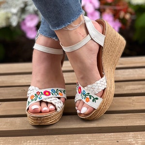 Mexican Wedge Sandal. All size Boho-Hippie Vintage. Mexican Leather Sandal. Floral Embroidered  Heels. Mexican Heels. Colorful Wedge Heels.