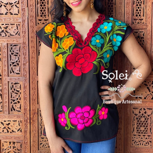 Embroidered Floral Blouse. Mexican Huipil. Frida Kahlo. Hippie-Boho. Mexican Artisanal Blouse. Mexican Floral Top. Colorful Top from Mexico