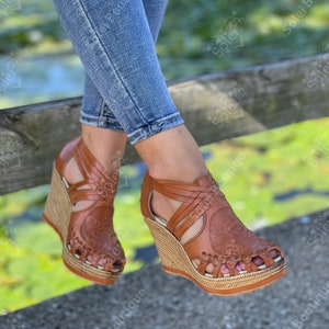 Mexican Wedge Sandal. Mexican Leather Sandal. Artisanal Heels. Cute Summer Sandal. Mexican Artisanal Huarache. Wedge Heels.