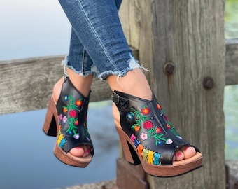 Mexican Leather Block Heels. All Size Boho- Hippie Vintage. Traditional Mexican Leather Shoes.Floral Embroidered Leather Shoes with Buckle