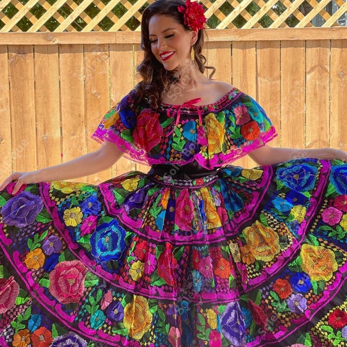 Traditional Mexican Chiapaneco Dress. Yarn Embroidered Dress. - Etsy
