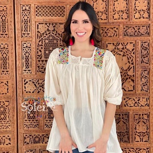 Mexican Balloon Sleeve Top. Mexican Embroidered Blouse. Floral Hand Embroidered Blouse. Typical Mexican Blouse. Mexican Ethnic Blouse.