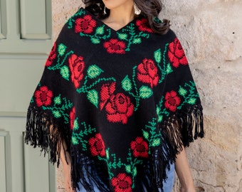 Poncho mexicain brodé à la main. Poncho mexicain artisanal. Poncho bohème à franges. Poncho mexicain traditionnel. Poncho pull mexicain.