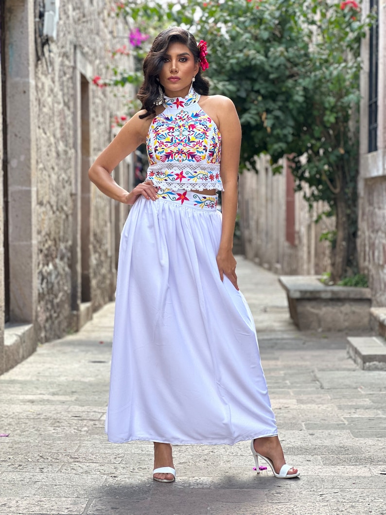 Mexican Floral 2 Piece Set. Artisanal Embroidered Mexican Dress. Mexican Halter Dress. Colorful Floral Mexican Dress. Chiffon Skirt Dress. zdjęcie 7