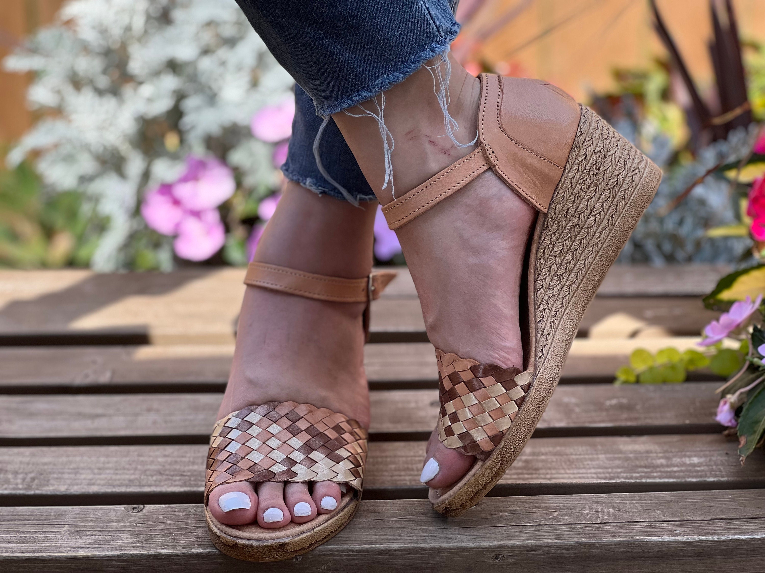 Total 62+ imagen wedge shoes canada Abzlocal.mx