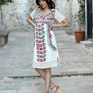 Mexican Floral Embroidered Dress. Size S 3X. Traditional Mexican Dress. Artisanal Mexican Dress. Bridesmaid Dress. Mexican Wedding Dress. image 3