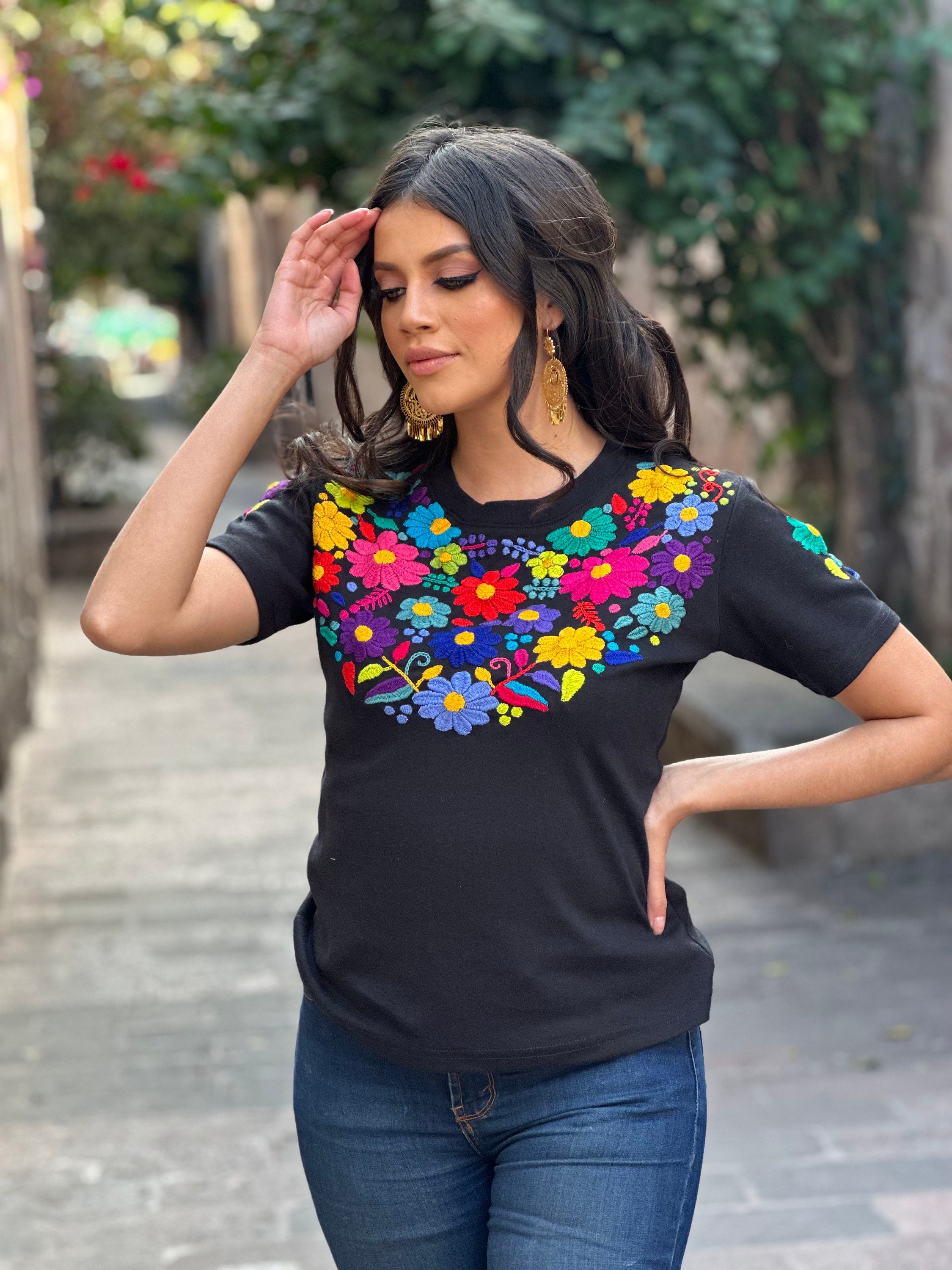 Floral Embroidered T-shirt. Size S - 3X. Artisanal Mexican T