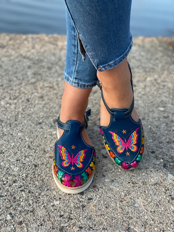 Zapato de Piel Bordado Mariposa. Zapatos Mexicanos Etsy México