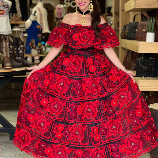 Vestido Mexicano Tradicional Chiapaneco. Vestido Formal de Flores. Vestido para Quinceañera. Bordado a Mano. Vestido Folclórico Mexicano.