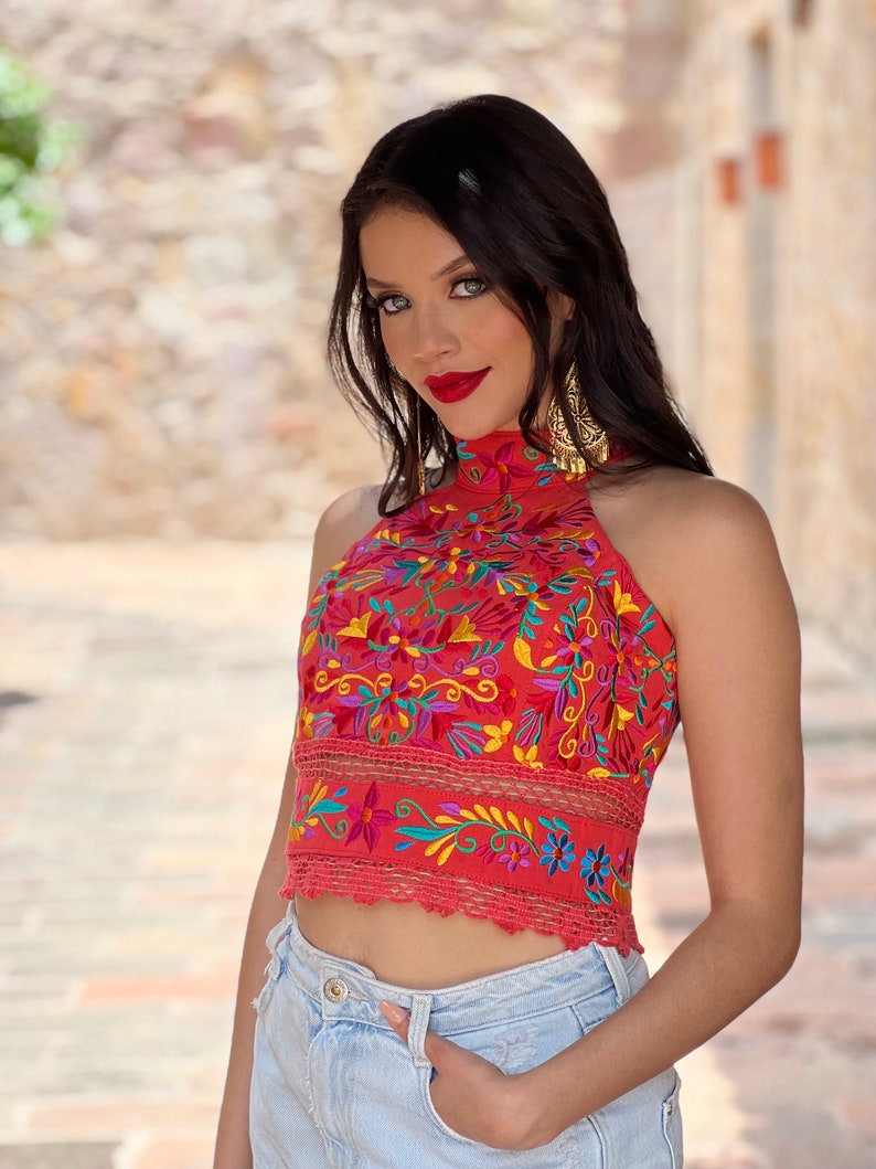 Mexican Embroidered Halter Crop Top. Mexican Embroidered Floral Top. Halter Top. Mexican Crop Top. Mexican Artisanal Blouse. Ethnic Style. Coral