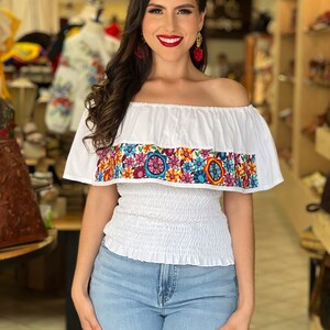 Daisy Embroidered Crop Top. Mexican Floral Top. Campesino off the ...