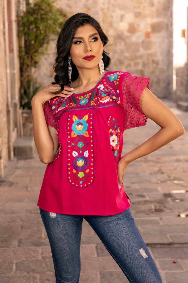 Hand Embroidered Mexican Blouse. Size S 3X. Mexican Floral Blouse. Artisanal Mexican Blouse. Hippie-Boho Top. Rojo