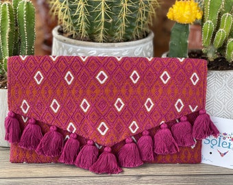 Mexican Design Embroidered Purse. Over the Shoulder Purse. Colorful Mexican Clutch. Larrainzar Clutch. Artisanal Mexican Cross body.