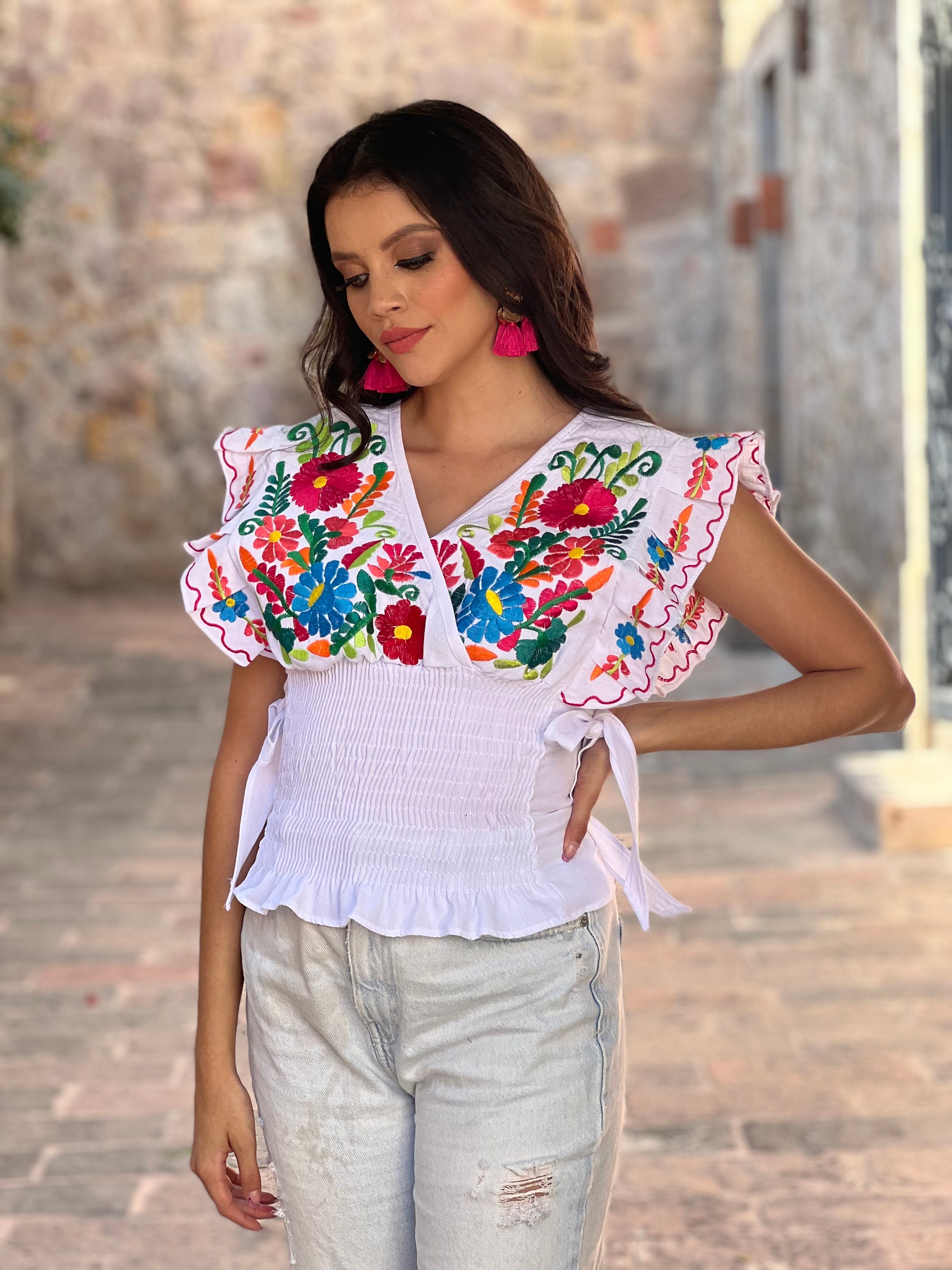 Floral Butterfly Sleeve Crop Top. Mexican Embroidered Floral - Etsy Norway Floral Butterfly Sleeve Crop Top. Mexican Embroidered Floral - Etsy Norway