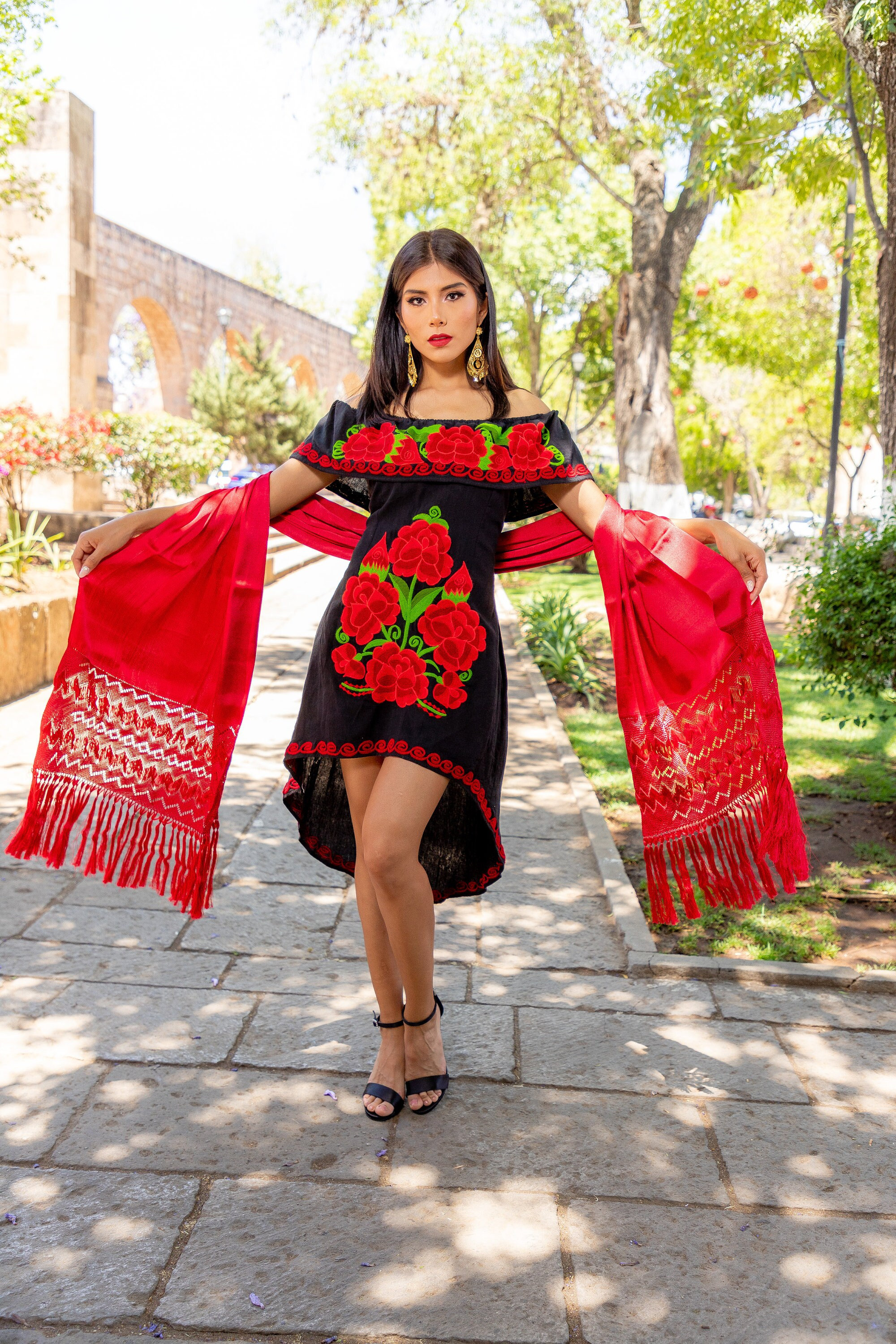 Vestidos Estilo Mexicano Para 20 De Noviembre Fiestas Patrias Y Mas  Vestidos De Fiesta Mexicanos, Ropa Mexicana, Vestidos Mexicanos |  