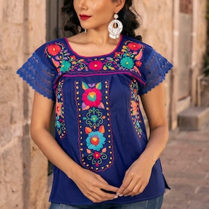 Blusa Mexicana Bordada a Mano. Tallas S 3X. Blusa Mexicana Artesanal. Blusa Floral Bordada. Blusa Tradicional de Mexico Azul