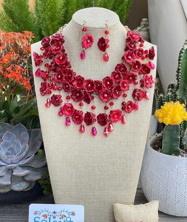 Mexican Artisanal Palm Leaf Jewelry Set. Palm Leaf Flower Necklace & Earrings. Floral Jewelry. Handmade Jewelry. Ethnic Necklace. Red