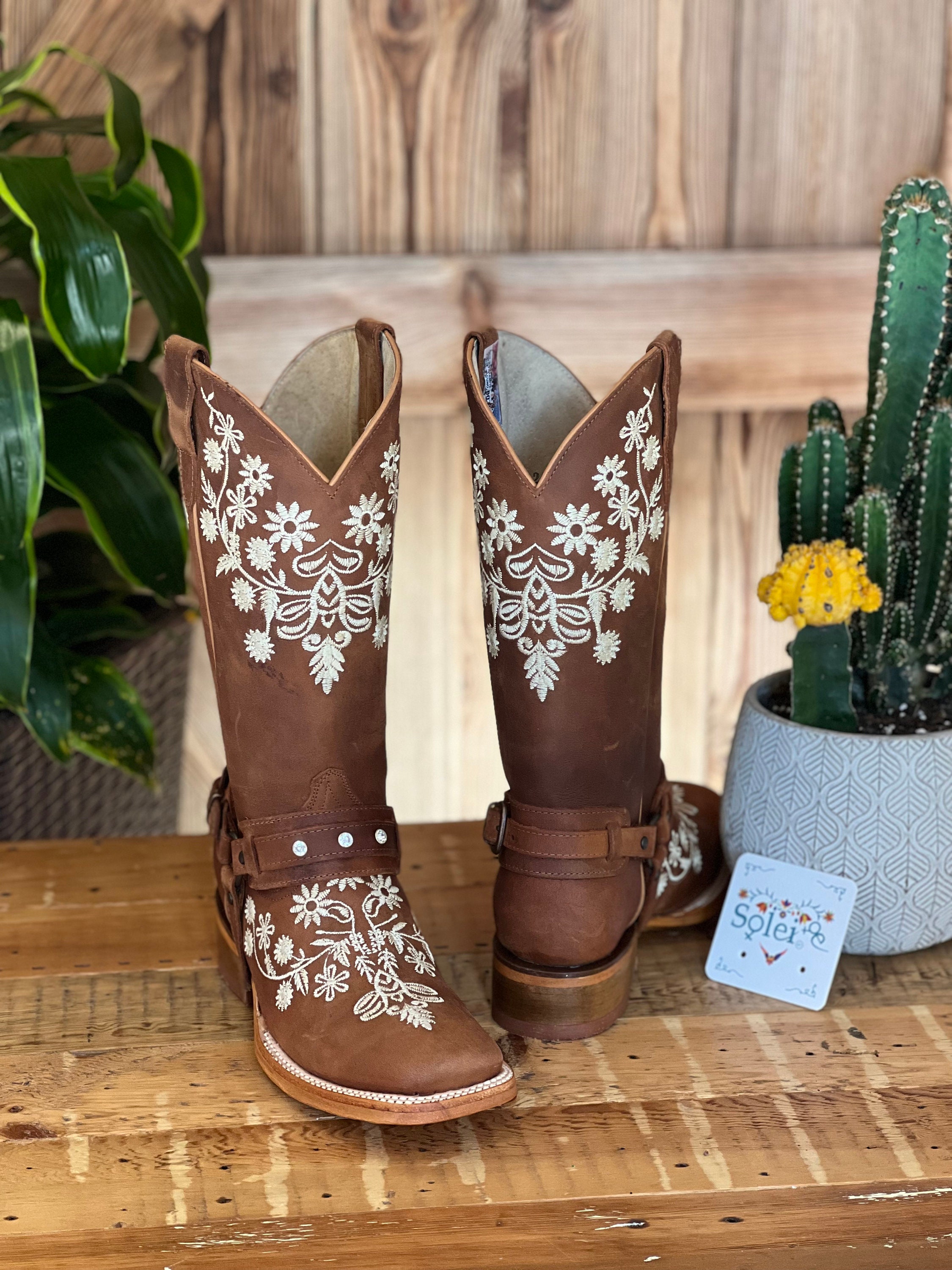 Botas Mexicanas de Piel Bordadas. Botas Vaqueras para Mujer. | Etsy México