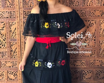 Mexican Off the Shoulder Campesino Dress. Floral Embroidered Dress.