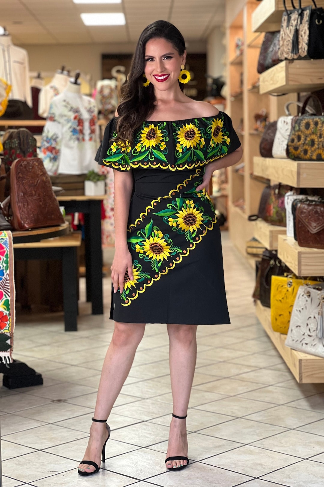 [新品] フラメンコ衣裳・Girasol・Made in Spain Sunflower Embroidered Dress. Size S - 3X. Mexican