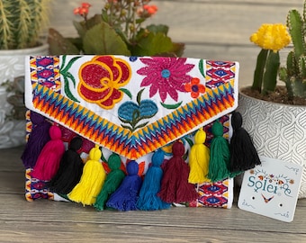 Mexican Floral Embroidered Purse. Over the Shoulder Purse. Colorful Mexican Clutch. Floral Clutch. Artisanal Mexican Cross body.