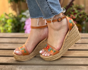 Mexican Wedge Sandal. All size Boho-Hippie Vintage. Mexican Leather Sandal. Floral Embroidered  Heels. Mexican Heels. Colorful Wedge Heels.
