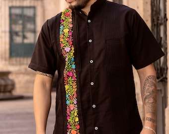 Mens Mexican Traditional Shirt. Sizes S - 2X. Floral Hand Embroidered Guayabera for Men. Formal Button Up Shirt. Traditional Style Shirt.